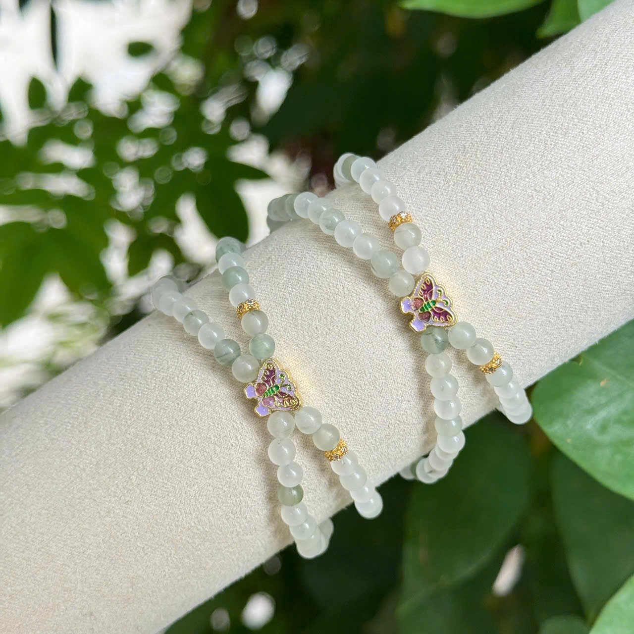 🦋 Vòng Tay Đá Thiên Sơn Mix Hồ Điệp Titan – Nhẹ Nhàng Và Thanh Lịch